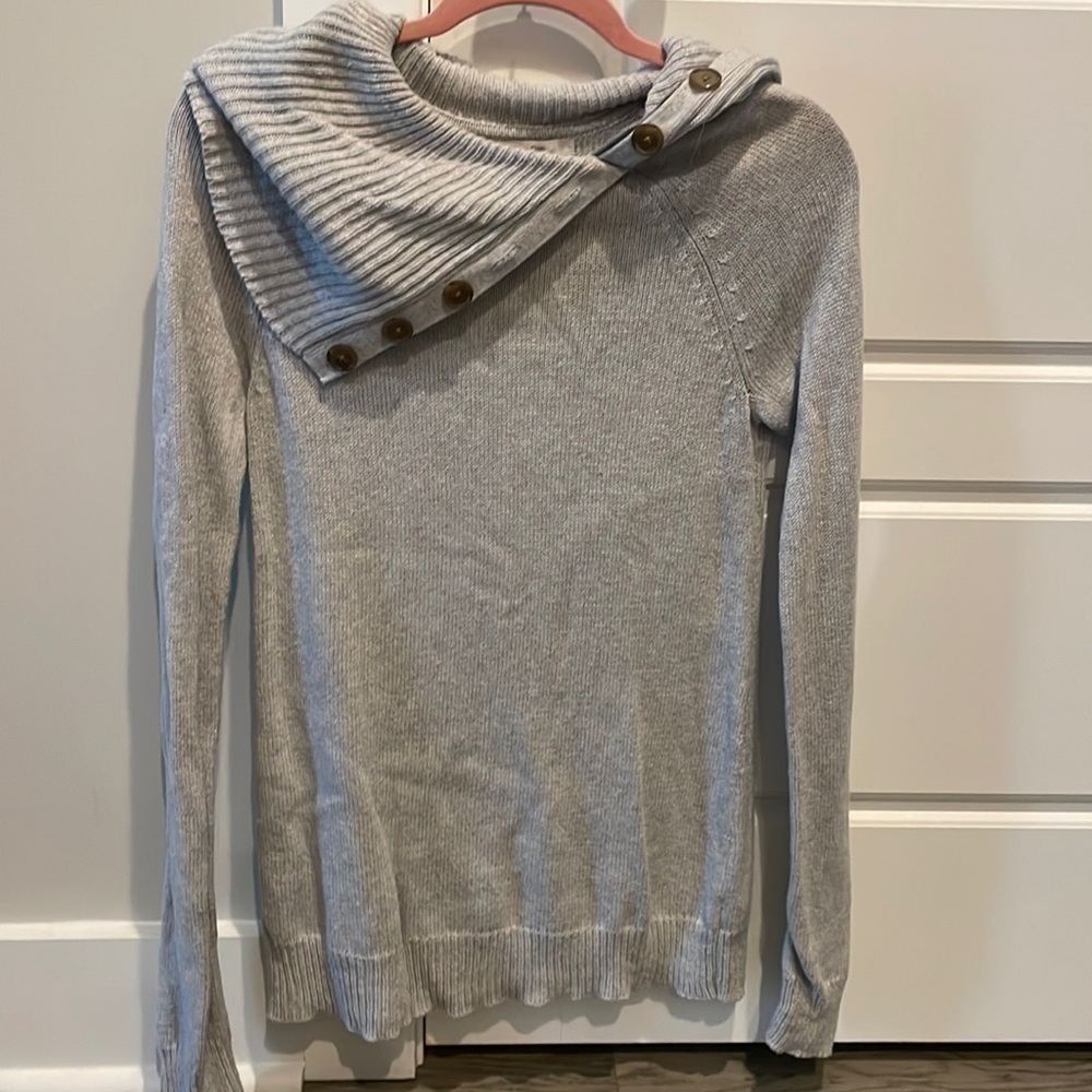 Gap Sweater Medium